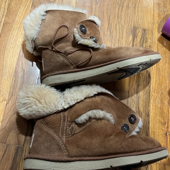 Women’s UGG boots - Picture 7 of 8